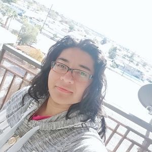 Meet your Posher, Roxana